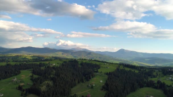 Montanha paisagem aldeia — Vídeo de Stock