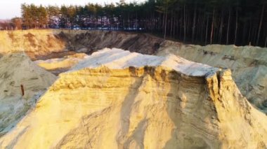 Yeşil forest yakınındaki Sandpit