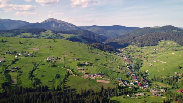 Montanha paisagem aldeia — Vídeo de Stock