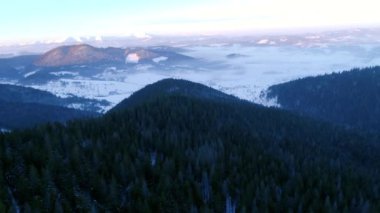 günbatımı Karpat Dağları