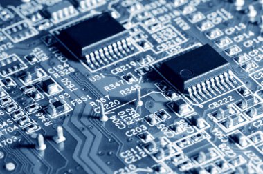 Mikro çipli elektronik devre kartı.