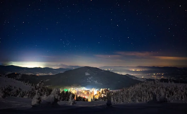 Wspaniałe widoki na ośrodek narciarski — Zdjęcie stockowe
