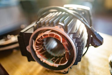 Bakır kablo demetinin yakın görüntüsü