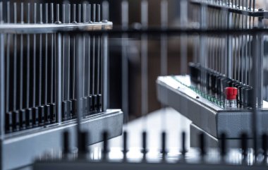 Tüplerin ve ışık sensörlerinin elektronik kurulumu