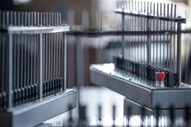 Tüplerin ve ışık sensörlerinin elektronik kurulumu