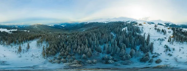 迷人的美丽的高山全景 — 图库照片