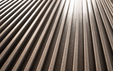 Bükülmüş metal bir yüzeye yakın çekim