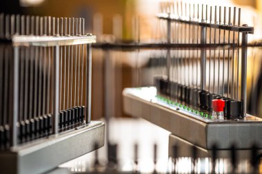 Tüplerin ve ışık sensörlerinin elektronik kurulumu