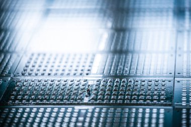 Işık göstergeleri paneli üretimde