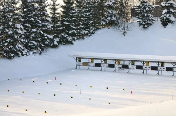 Hóval borított lőtér biatlonhoz — Stock Fotó