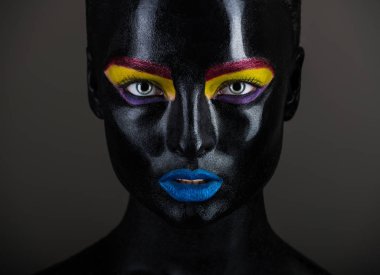 Güzel bir kadının yakın plan portresi