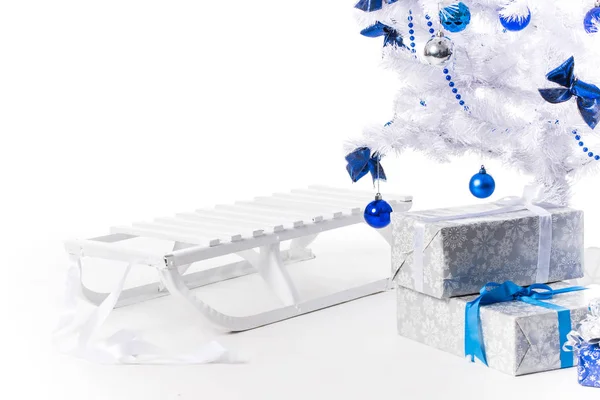 Bella slitta di Capodanno in colore blu argento — Foto Stock