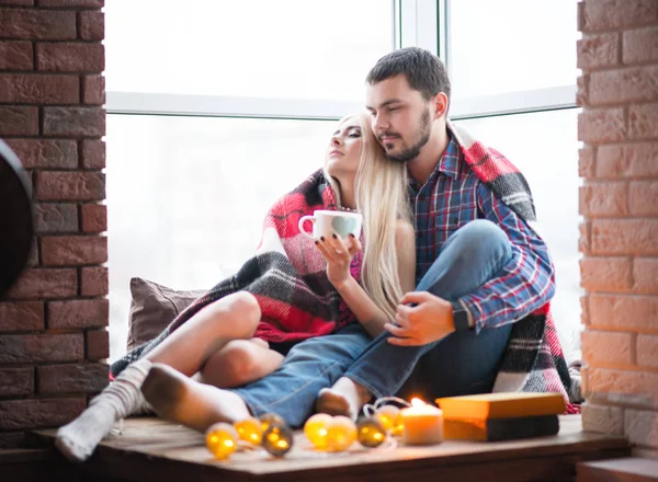 Charmantes junges Paar Mann und Frau — Stockfoto