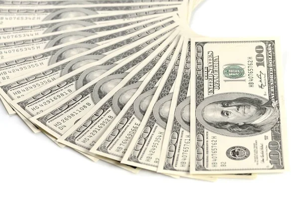 Κοντινό πλάνο των αμερικανικών δολαρίων πακέτο μετρητά απομονώνονται σε λευκό φόντο — Φωτογραφία Αρχείου