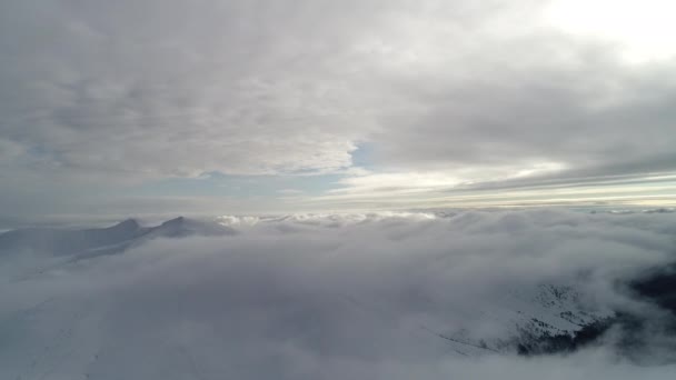 Winterland Abendsonnenlicht Über Berge Fliegen — Stockvideo