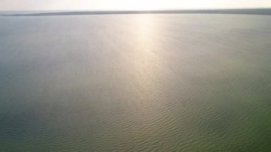 Güzel deniz sularının arasında Arobat oku