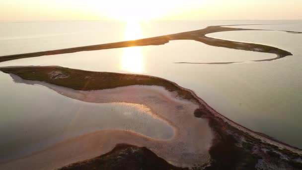 Unusual islands on a beautiful lake — Stock Footage Unusual Islands Beautiful Lake Royalty Free Stock Video