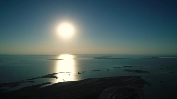 Ongebruikelijke Eilanden Aan Het Meer Van Sivash Bovenaanzicht Drone Camera — Stockvideo