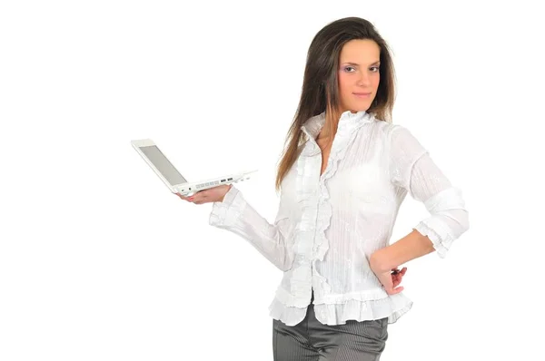 Дівчина тримає білий ноутбук в руках — стокове фото