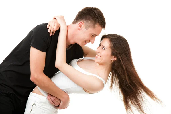 Guy met meisje knuffels en kijkt naar elkaar — Stockfoto