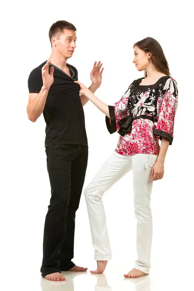 Homme et femme posant dans une pose drôle — Photo