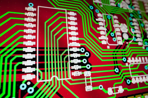 Circuito eléctrico de PCB en la pantalla del PC —  Fotos de Stock