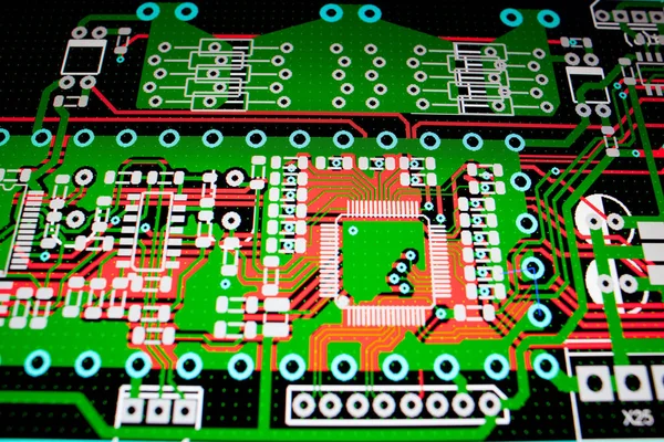 Ηλεκτρικό κύκλωμα Pcb στην οθόνη Pc — Φωτογραφία Αρχείου