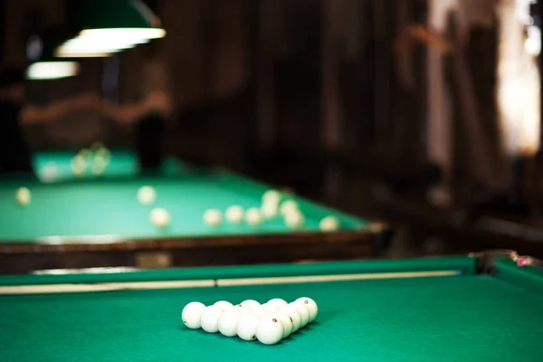 Table with green cloth and balls for billiards — Stock Photo, Image