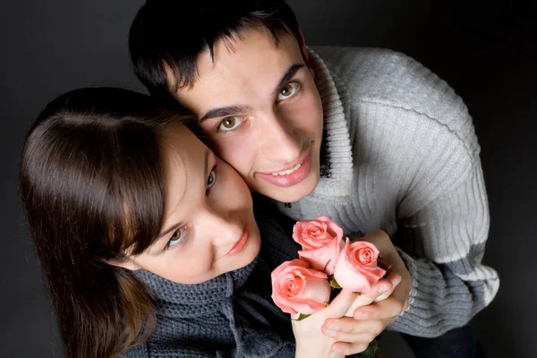 Vue de dessus d'un charmant jeune couple — Photo