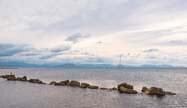 Steine Reihe Ionischen Meer Mit Klarem Wasser Griechenland Schöne Landschaft — Stockfoto