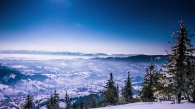 Karpatya Dağlarında Ay ve Yıldızlar Zaman Hızı