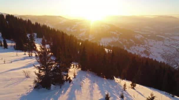 Vista Aérea Atardecer Montaña Invierno — Vídeos de Stock