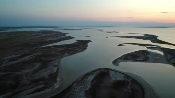 Ongebruikelijke Eilanden Aan Het Meer Van Sivash Bovenaanzicht Drone Camera — Stockvideo