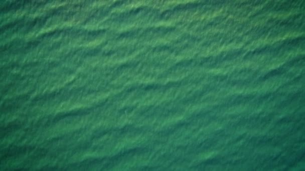 Повітряні Хвилі Піщаному Пляжі Морські Хвилі Красивому Пляжі Повітряний Вигляд — стокове відео