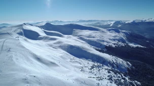 Bewitching View Majestic Snowdrifts Located Mountains Sunny Cloudless Winter Day — Stock Video