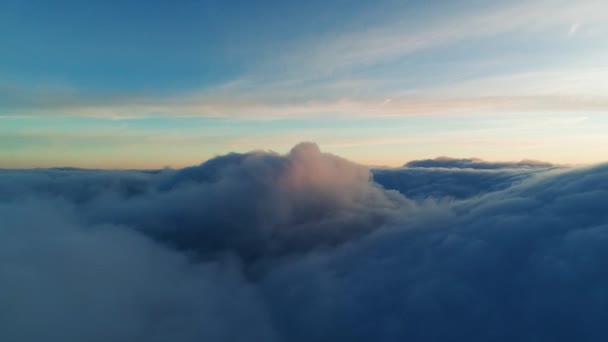 Veduta Aerea Magiche Nuvole Cumulo Blu Depositate Nel Cielo Tramonto — Video Stock