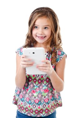 Sevimli küçük kız beyaz izole tablet pc ile