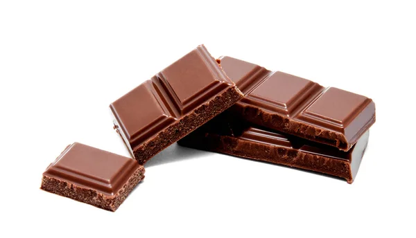 Donkere melkchocolade bars stapel geïsoleerd op een witte — Stockfoto