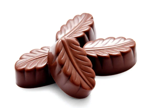 Assortimento di caramelle al cioccolato dolci isolati — Foto Stock