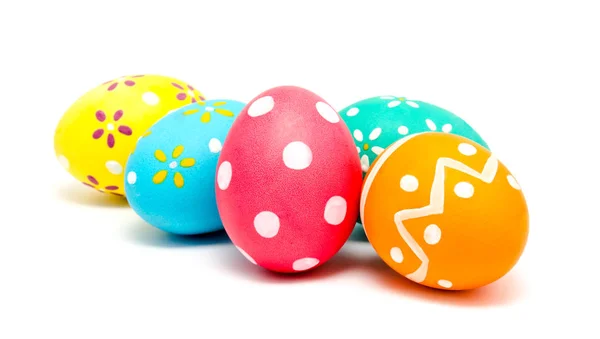 Perfectos huevos de Pascua hechos a mano coloridos aislados —  Fotos de Stock