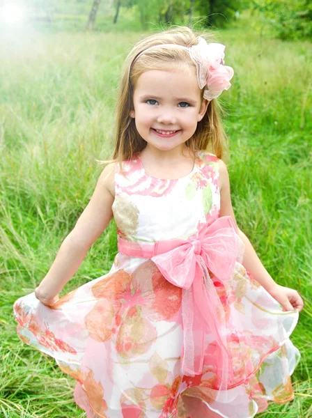 Outdoor portrait of cute little girl — Stock Photo, Image