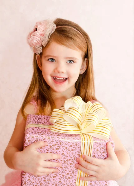 Søte lille jente i prinsessekjole – stockfoto