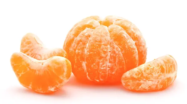 白で隔離されるオレンジみかん — ストック写真