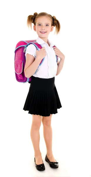 Okul kız çocuğu ile gülümseyen portresi sırt çantası üniformalı ben — Stok fotoğraf