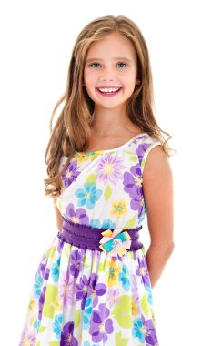 Sevimli gülümseyen küçük kız çocuğu olarak izole Prenses Giydir 