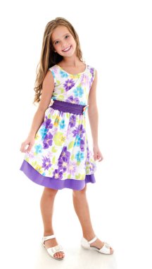 Sevimli gülümseyen küçük kız çocuğu olarak izole Prenses Giydir 