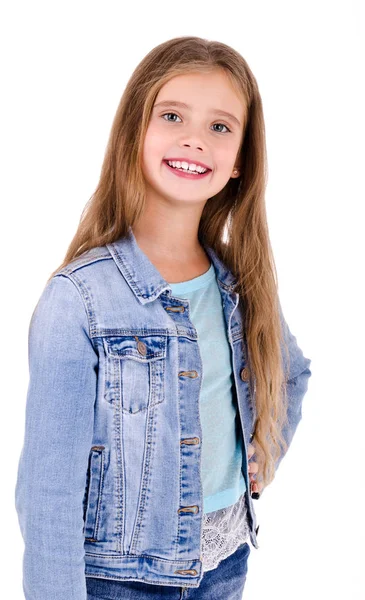 Śliczny uśmiechający się zadowolony trochę dziecko dziewczyna na białym tle portret — Zdjęcie stockowe