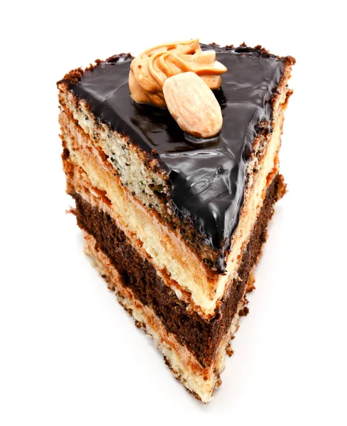 Deliziosa torta al cioccolato pasticceria con arachidi isolate — Foto Stock