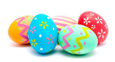 Mükemmel renkli el yapımı Paskalya yumurta beyaz izole