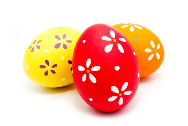 Oeufs de Pâques peints à la main colorés parfaits isolés — Photo